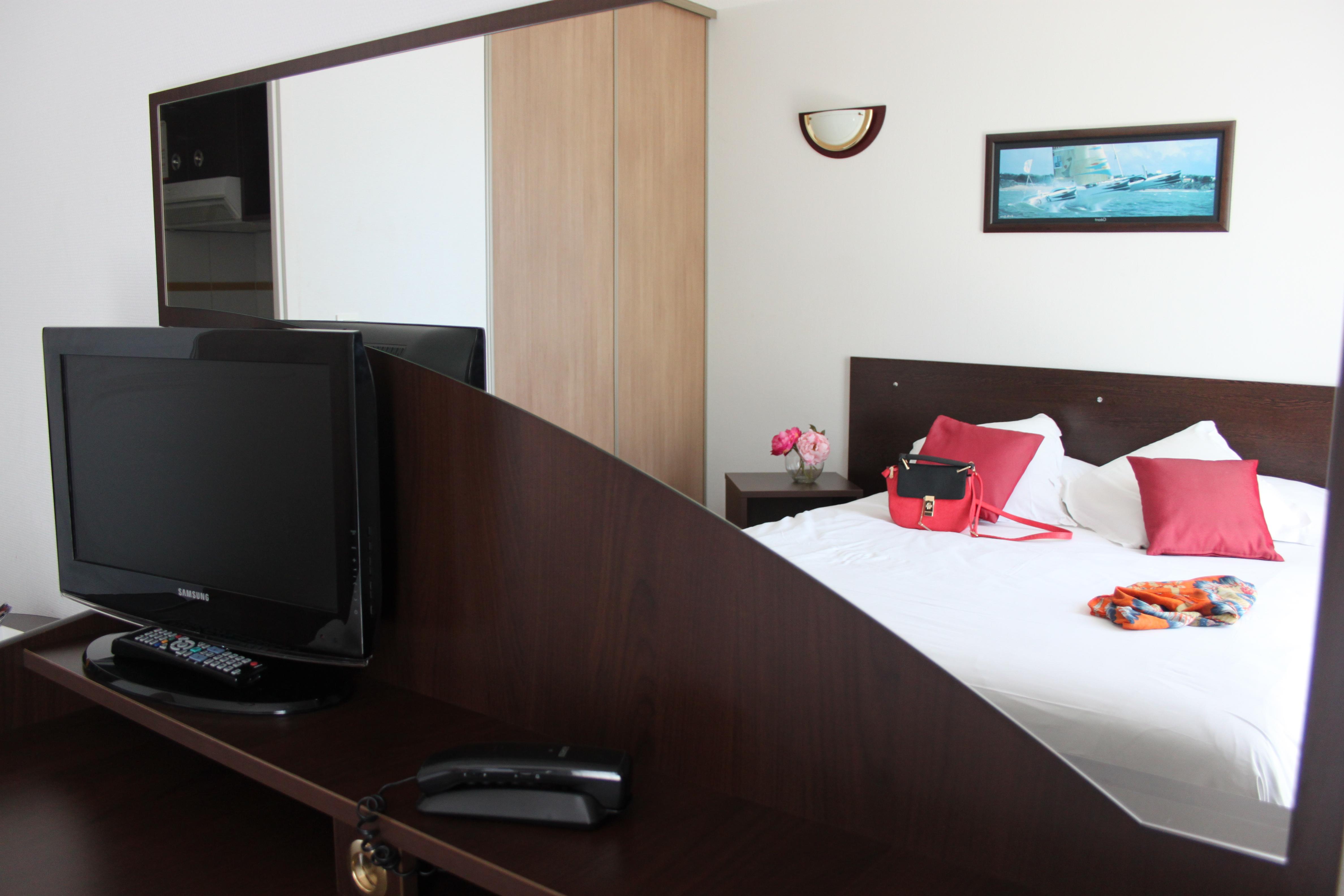 Comfort Suites Pau Idron Luaran gambar